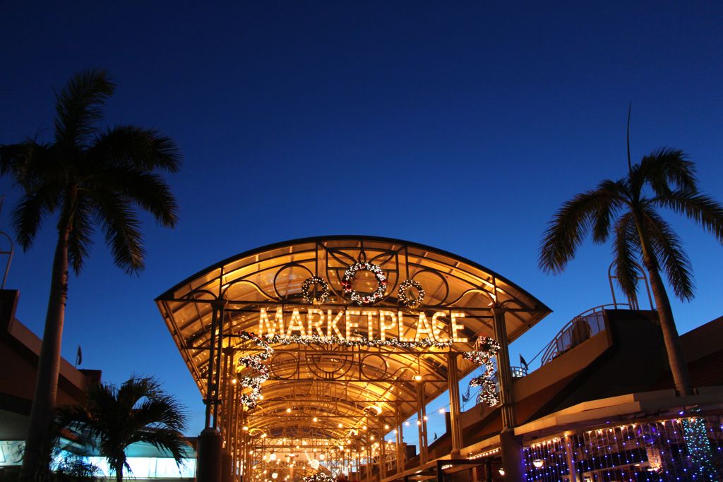 Step into a Winter Wonderland with Renaissance Marketplace Aruba