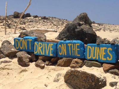 aruba-blue-blocks-project-dont-drive-on-our-beaches-dunes-visitaruba-blog-environmental-awareness-400