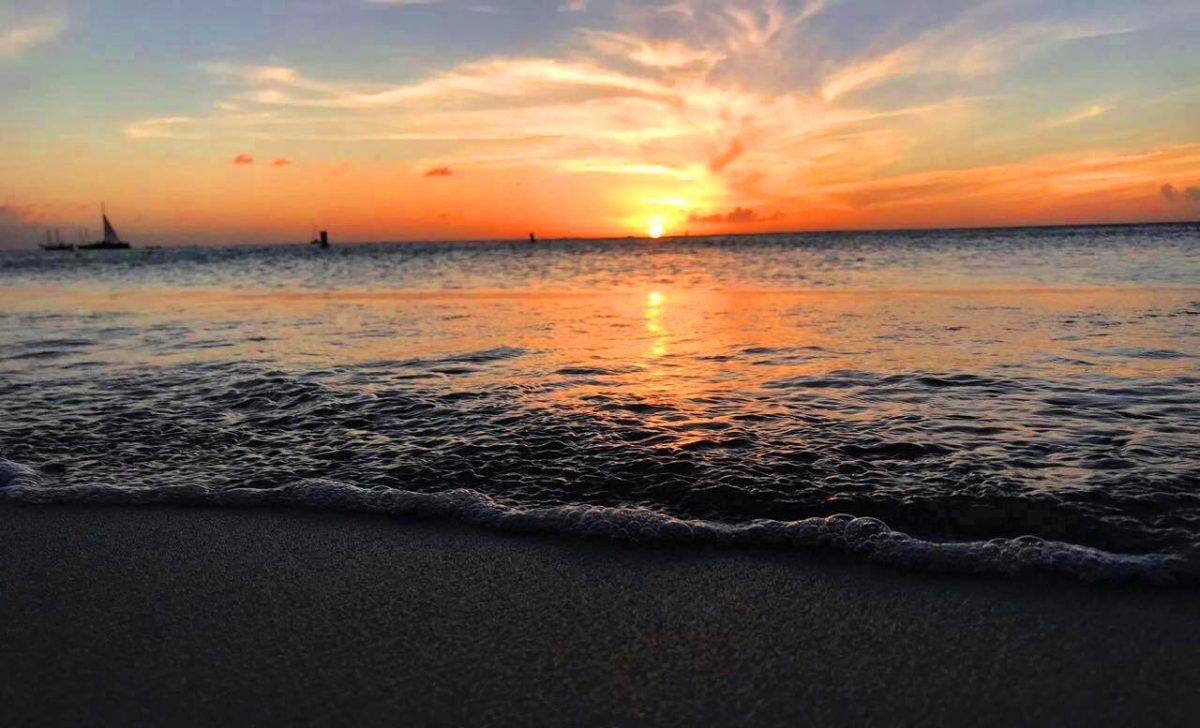 11 Sunsets to Make You Fall in Love with Aruba All Over Again