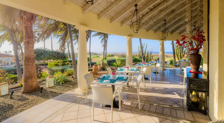 The-restaurant-at-tierra-del-sol-tds-happy-hour-in-aruba-blog-visitaruba