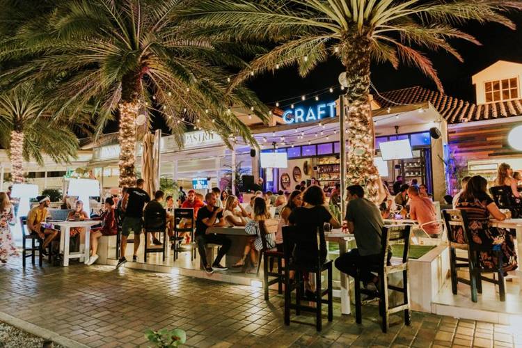 craft-aruba-bar-and-lounge-happy-hour-blog-by-visitaruba