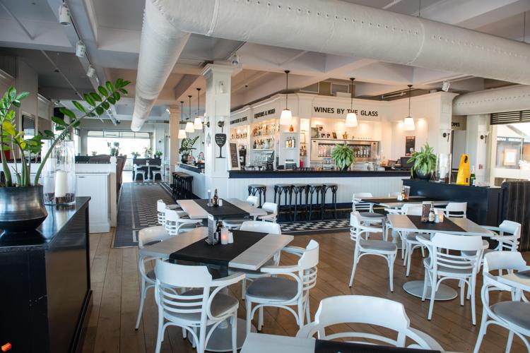 taste-of-belgium-happy-hour-in-aruba-blog-by-megan-rojer-of-visitaruba