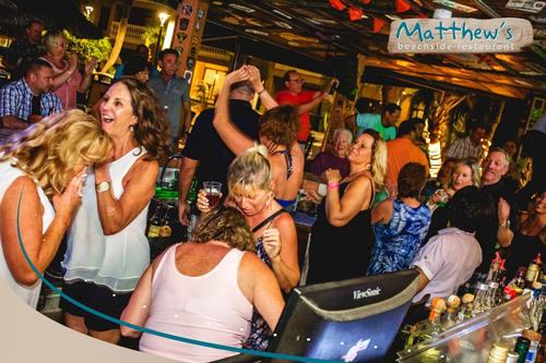 photo-by-matthews-beachside-restaurant-aruba-halloween-2019-palmera-rum