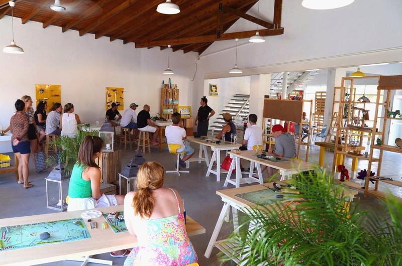 photo-by-and-showing-interior-of-Cosecha-Aruba-san-nicolas