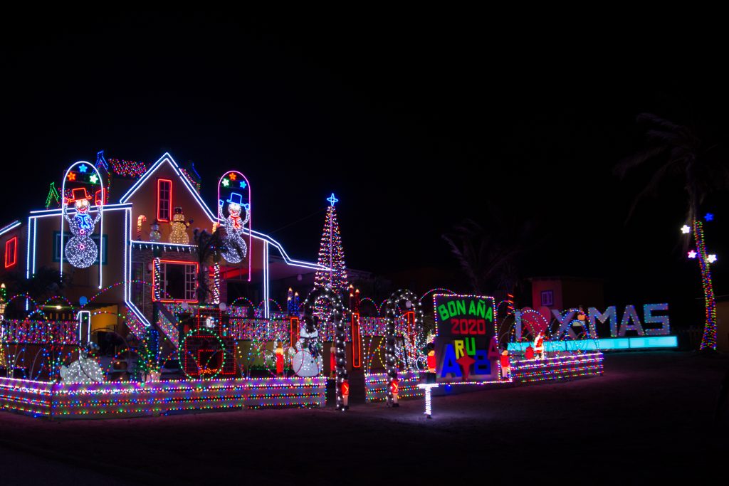 I-Love-Christmas-House-Aruba-visitAruba