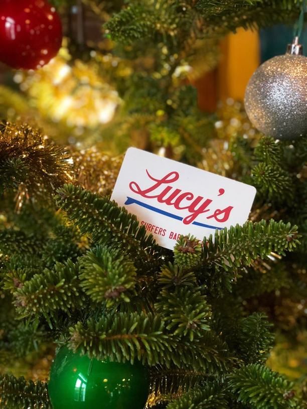 photo by Lucys Retired Surfers Bar and Restaurant Aruba-kerstboom-regalo