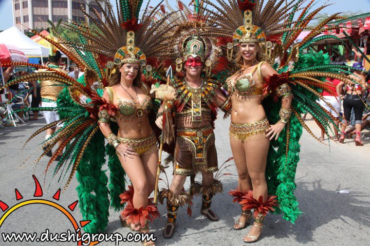 photo by Dushi Carnival Group (4)-min