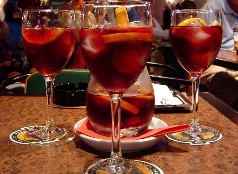 sangria-glasses-and-pitcher-at-el-gaucho-restaurant-aruba