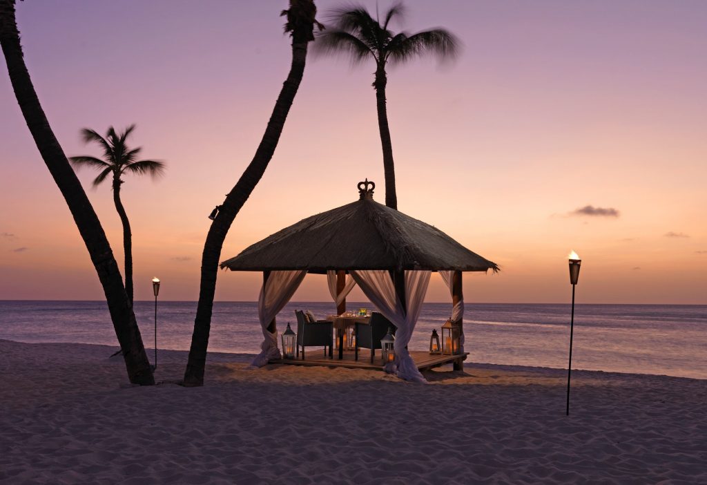 9 Most Romantic Aruba Resorts for Couples