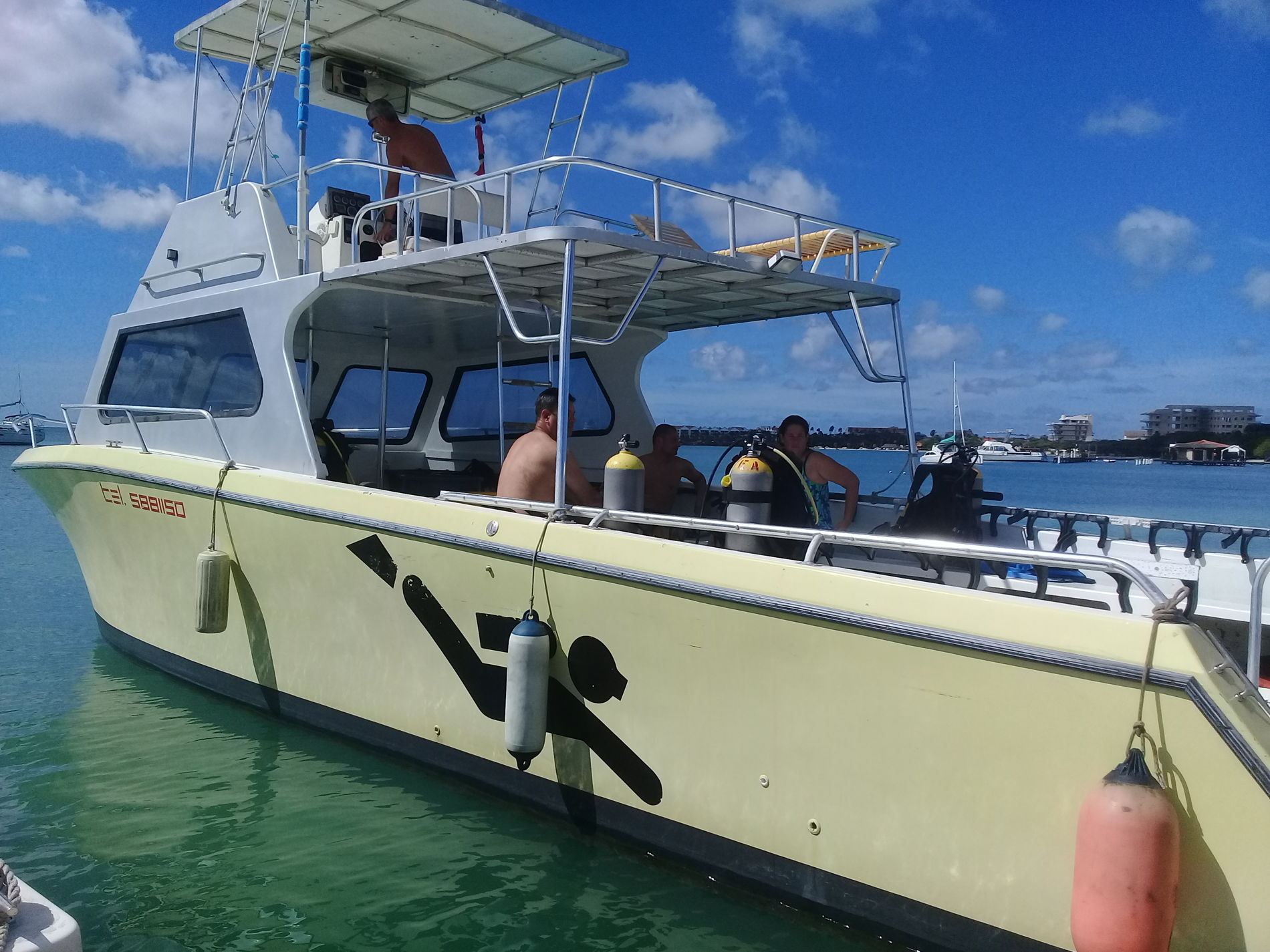 S.E. Aruba Fly 'n Dive Scuba diving operator