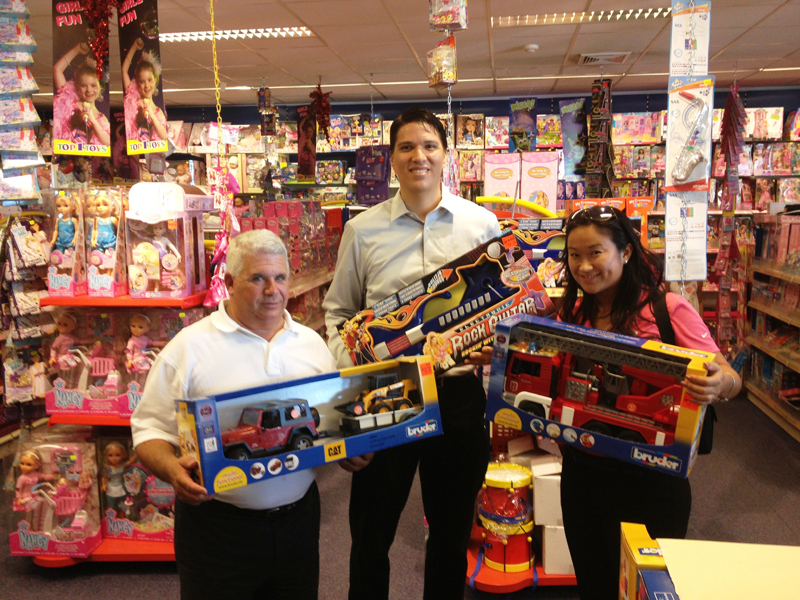 Marriott Care Foundation Donated Over 2000 Florins In Toys To Victims Of Sandy