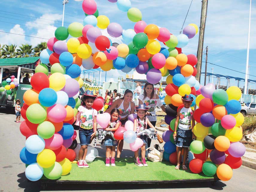 San Nicolas Balloon Parade