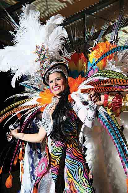 Aruba Crowns Two Carnival Queens!