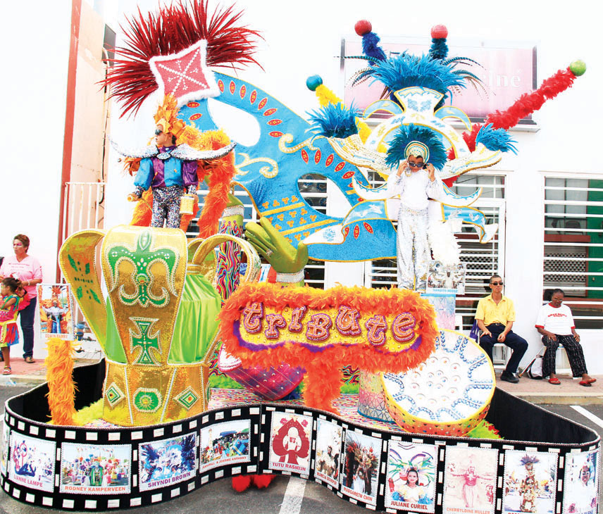 Colorful and delightfully cute Children’s Parade in Oranjestad