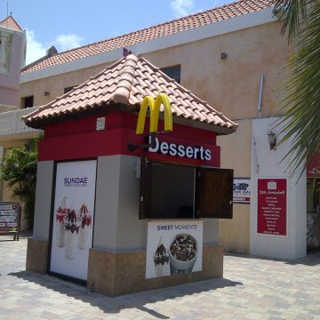 Paseo Herencia welcomes the first McDonald dessert center to Aruba