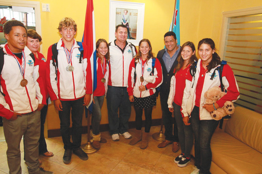 International swim competitions earns Aruba 8 medals