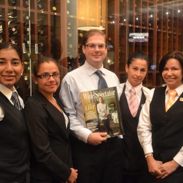 Ruth's Chris Steak House in Aruba earns 2013 Wine Spectator Award of Excellence