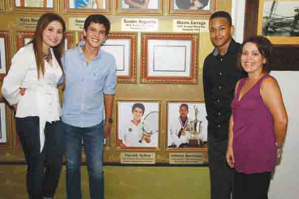 Patrick Sydow and Gilberto Boerleider added to the ‘Wall of Fame’ in Paseo Herencia shopping mall Aruba