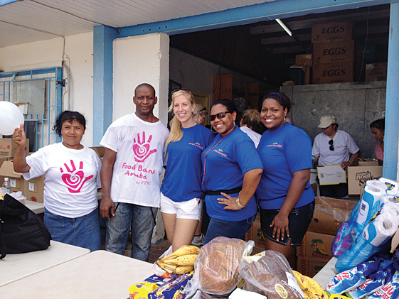 Aruba Marriott Care Foundation donates 15,000 florins in groceries to Fundacion pa nos Communidad