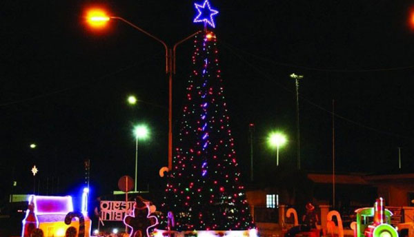 Aruba prepares for the holidays with fabulously adorned rotundas