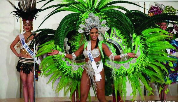Erialda Croes, Aruba’s Miss International 2013, receives Best National Costume award