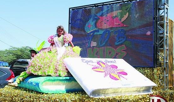 Aruba Grand Children’s Parade enchants all as the island kids presented their fabulously cute costumes and sparkling floats, capturing the streets of Oranjestad