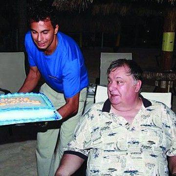 Long time guest of Aruba introduces cousin to the island for the first time