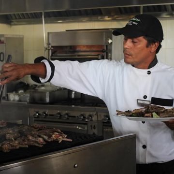 The-Sunset-Grille-Restaurant-Entertains-and-Updates-Members-of-the-Press-20.jpg