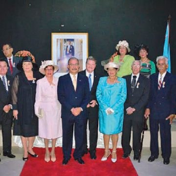 Sixteen Arubans got the honor to receive medals of the Order of the House of Orange on King's Day 2014