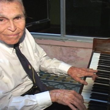 Aruban musicians play most popular compositions of Padu Lampe as a tribute to his 94th birthday