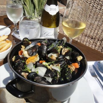 Mussel season at Papillon Restaurant Aruba