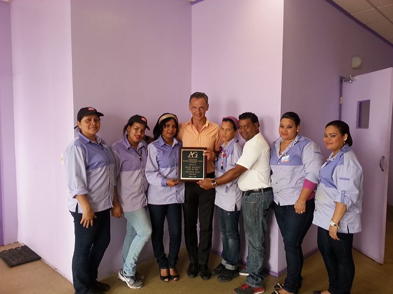 Ling & Sons Aruba awarded title of Retailer of the Year