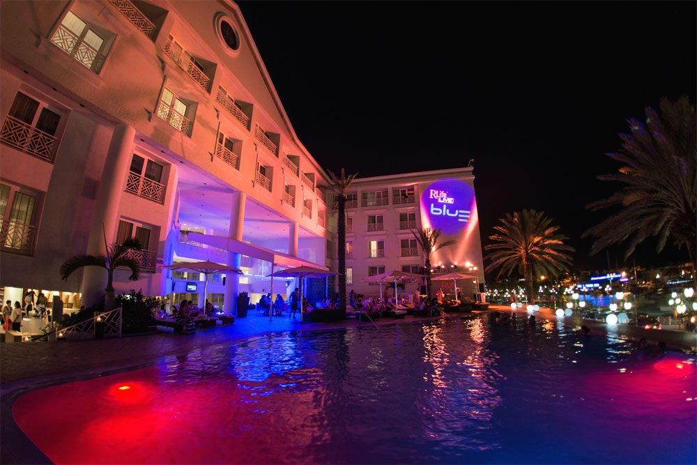 Renaissance Aruba Resort hosted a Get Out & Discover RLife LIVE pool party for travel partners from North America