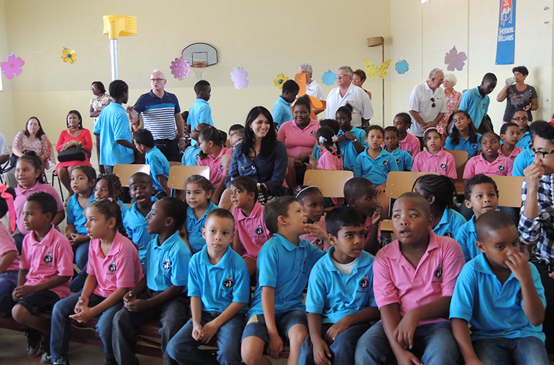 La Cabana Resort Aruba gave back to Hilario Angela College in San Nicolas