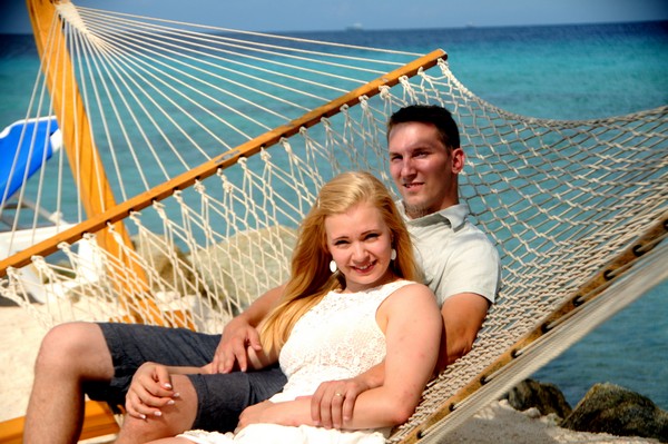 Finland newlyweds celebrate their love in Aruba