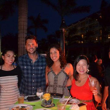 Viewers Choice Winners with Judges.JPG