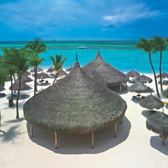 Participate in Hyatt Regency Aruba’s Instagram Challenge