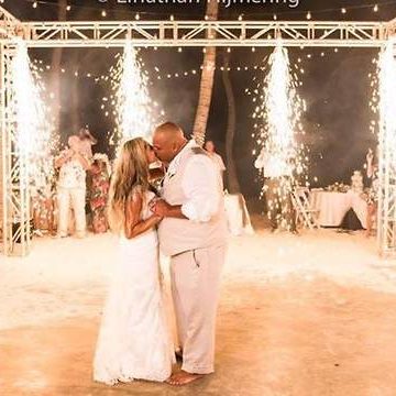 Entertainment Company From New Jersey Lands in Aruba for a Destination Beach Wedding