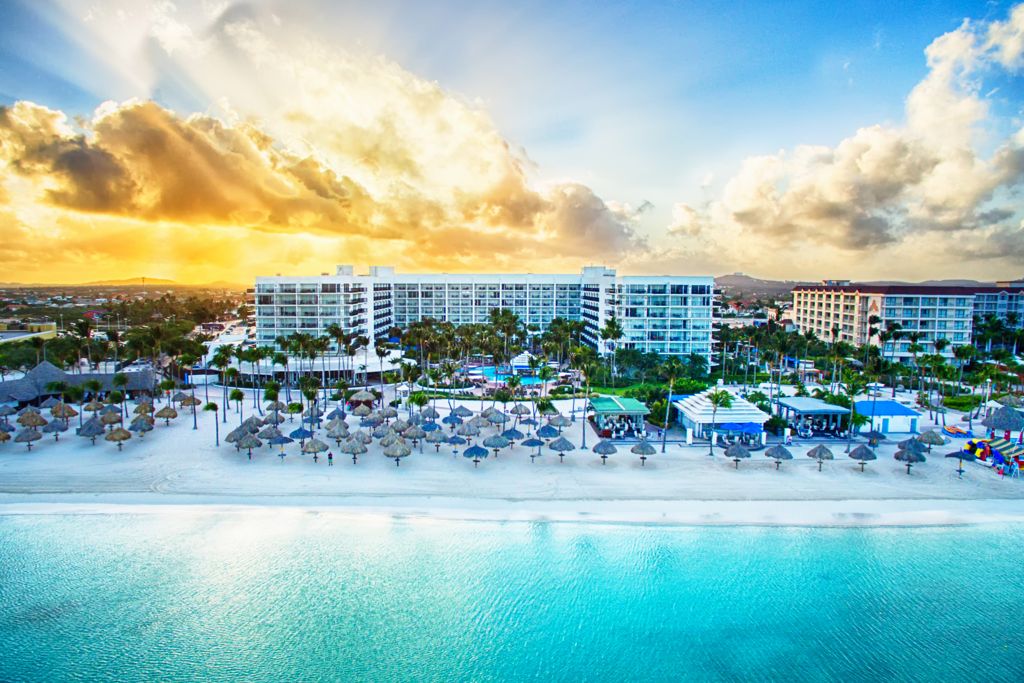 Aruba Marriott Resort Wins Pinnacle Award 2016