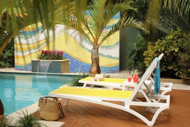 Bubali-Bliss_Pool-Deck-tanning-lay-out-poolside-visitaruba-news