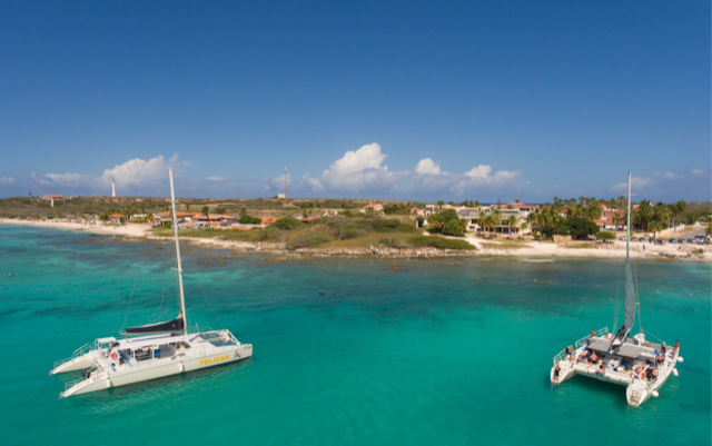 Pelican Adventures Treats United Dogs Aruba Foundation to Sailing Cruise