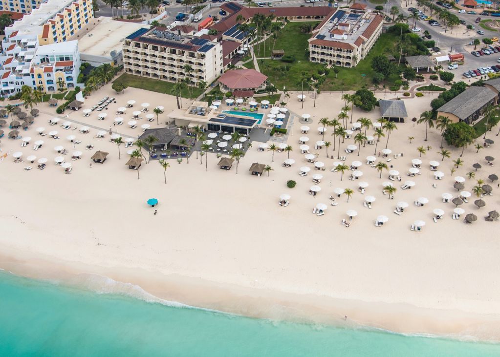 Bucuti & Tara Aruba Beach Resort Celebrates Employee Anniversaries