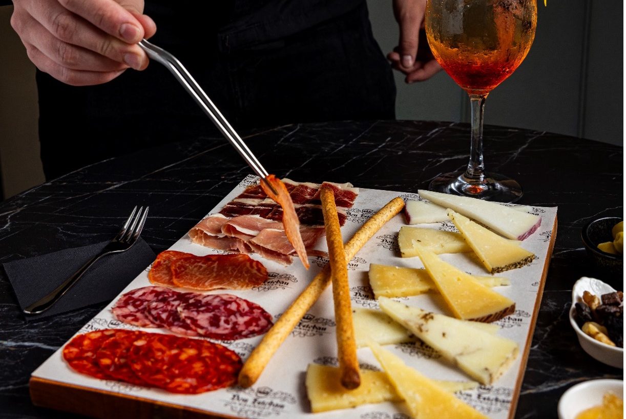 Don Esteban Gourmet Opens Boutique Spanish Tapas Concept at Radisson Blu Aruba