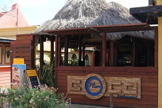 coco-plum-aruba-visit-contact-information-location-restaurant-VisitAruba-CaribMedia-bar-coconuts.jpg