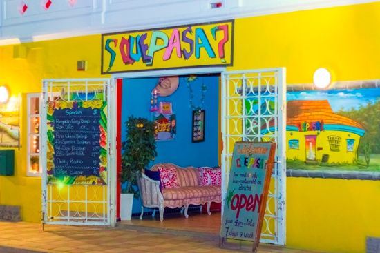 Que-Pasa-Aruba-Restaurant-Bar-and-Art-Gallery-Fathers-Day-weekend-2018-visitaruba-550.jpg