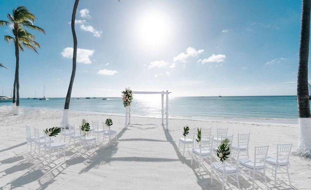 Aruba Beach Wedding Scene