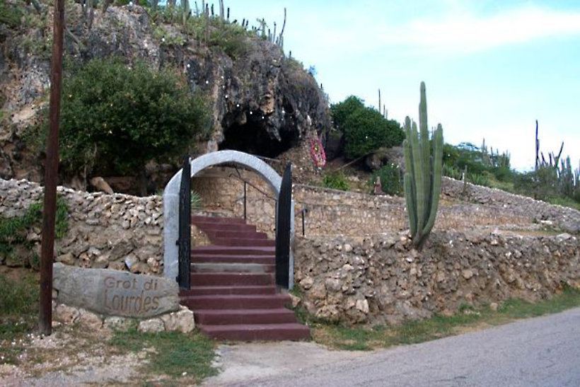 Grot di Lourdes, Aruba - VisitAruba.com